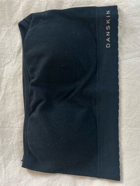 🔵 Danskin Black Ribbed Strapless Bandeau with Gold Logo